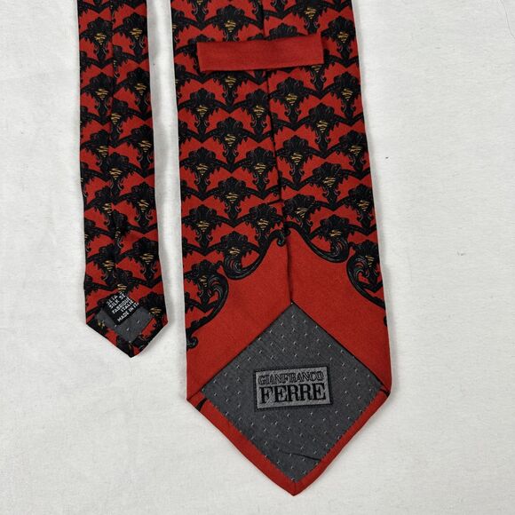 Gianfranco Ferre Red Black Lions 100% Silk Tie Made in Italy 4" x 54" - Picture 8 of 10